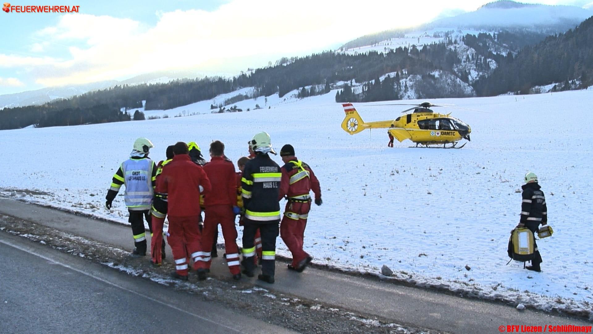 BFV Liezen: Schwerer Verkehrsunfall Auf B320 Bei Haus